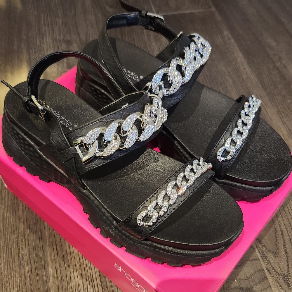 Black flat sandals